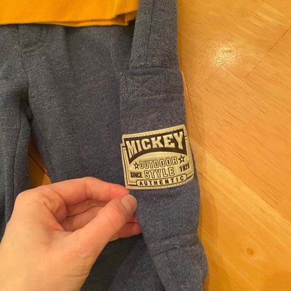 Space Themed Kids Outfit Set - Picture 2 of 3